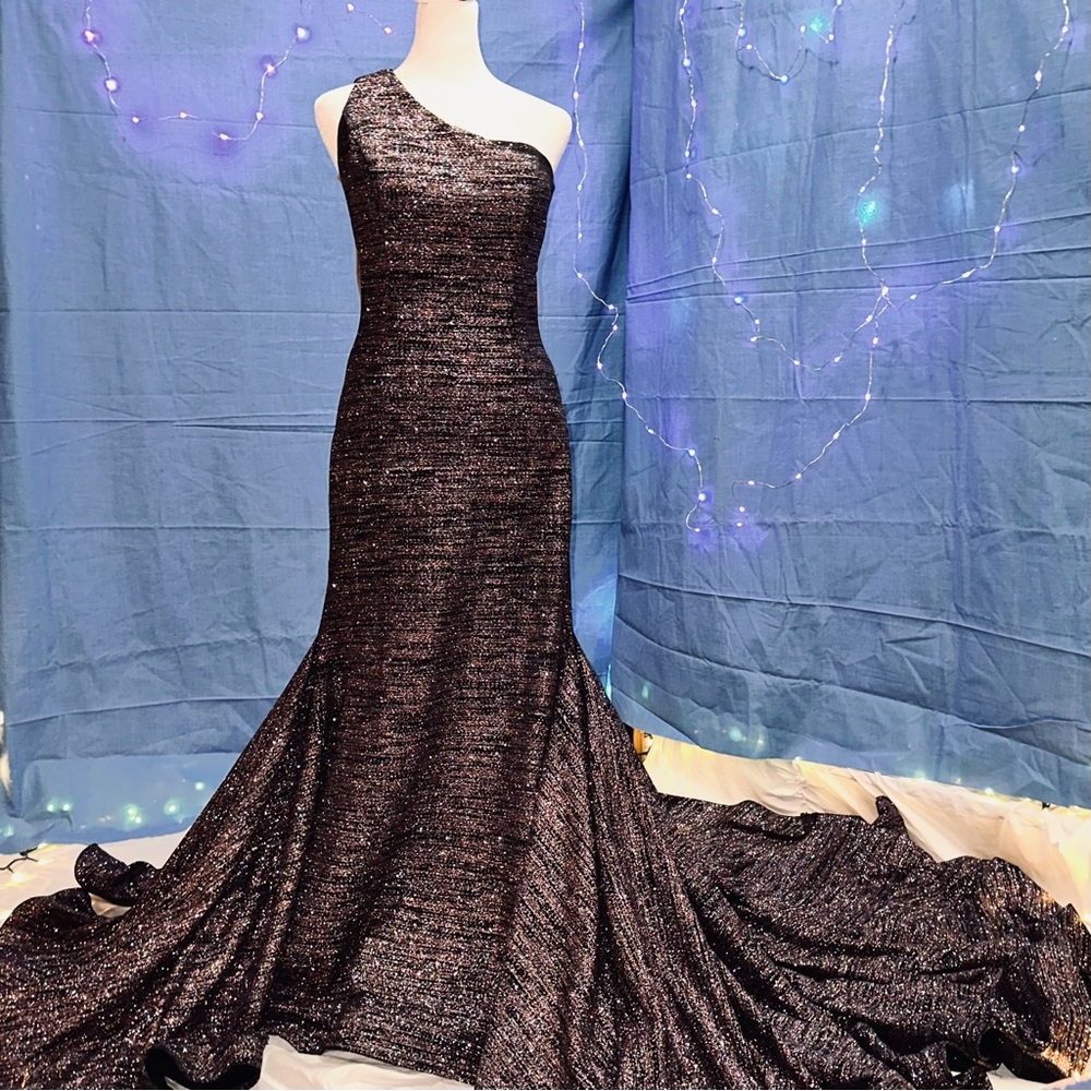 Javani Metallic Formal Dress